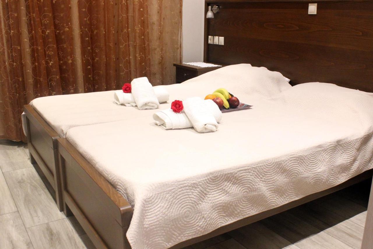 Theos Apartments 阿吉欧史芬尼 外观 照片